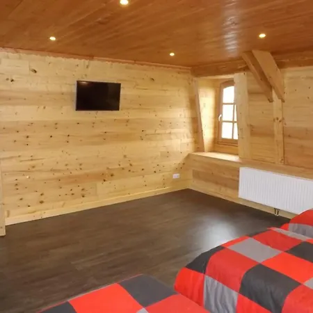 بيت للعطل Maison De Montagne Renovee, Proche Du Ski, Rando, Peche, Cascades, 5 Chambres, Jardin, Animaux Acceptes - Fr-1-742-56 Neussargues en Pinatelle