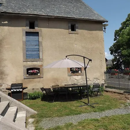 Maison De Montagne Renovee, Proche Du Ski, Rando, Peche, Cascades, 5 Chambres, Jardin, Animaux Acceptes - Fr-1-742-56 بيت للعطل Neussargues en Pinatelle