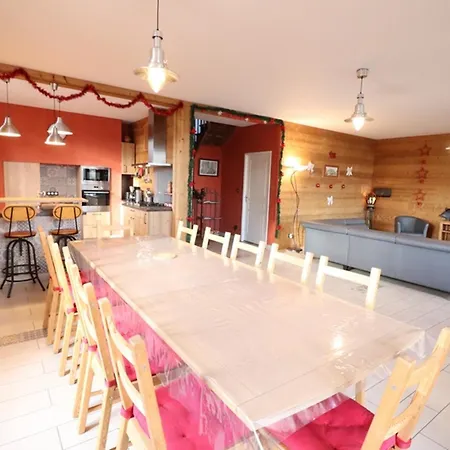 بيت للعطل Maison De Montagne Renovee, Proche Du Ski, Rando, Peche, Cascades, 5 Chambres, Jardin, Animaux Acceptes - Fr-1-742-56 *